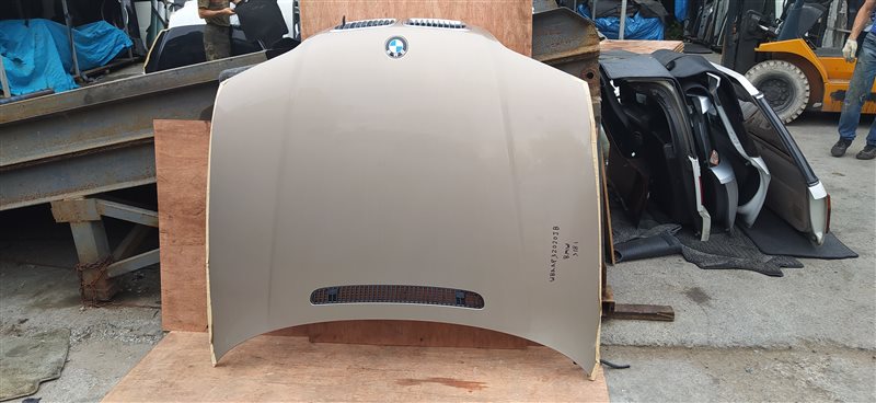Капот Bmw 3 Series E46 (б/у) Капот Bmw 3 Series E46 (б/у)