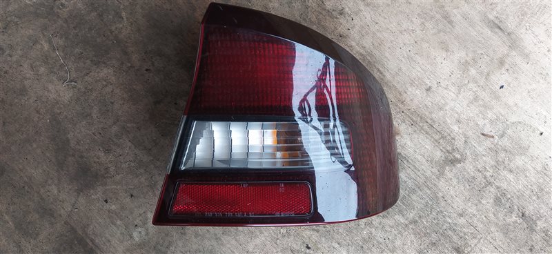 Стоп-сигнал Subaru Legacy B4 BE5 задний правый (б/у)