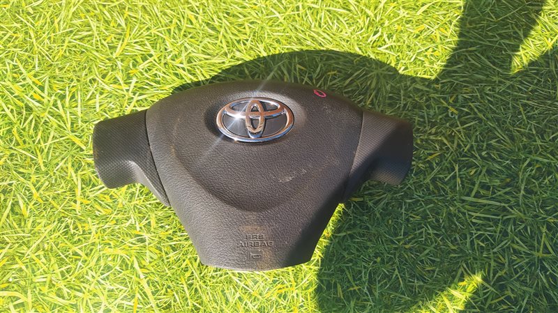 Airbag водительский Toyota Corolla Axio NZE141 (б/у)