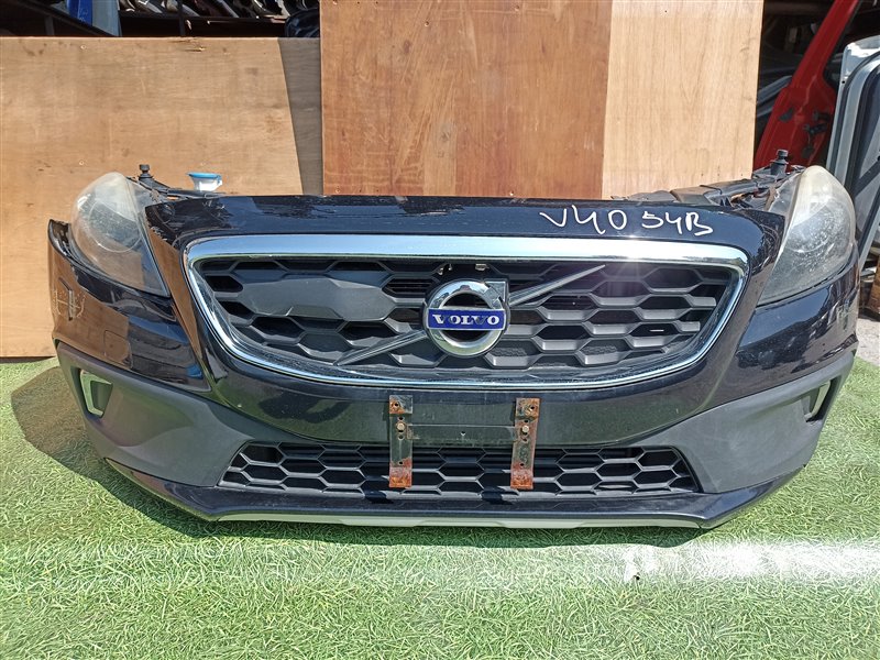 Nose cut Volvo V40 MV 02.2013 (б/у)