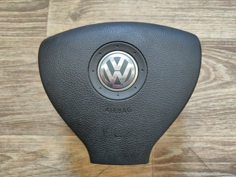 Airbag водительский Volkswagen Golf 5 1K1 (б/у)