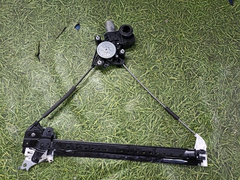 Стеклоподъемник LEXUS LS500h GVF50 передний левый (б/у)