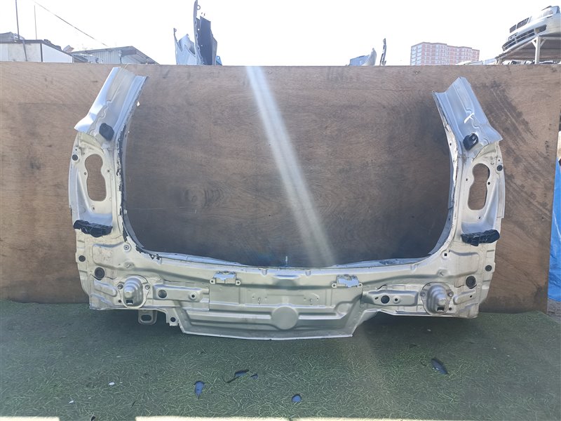 Rear cut Toyota Corolla Fielder NZE141 (б/у)