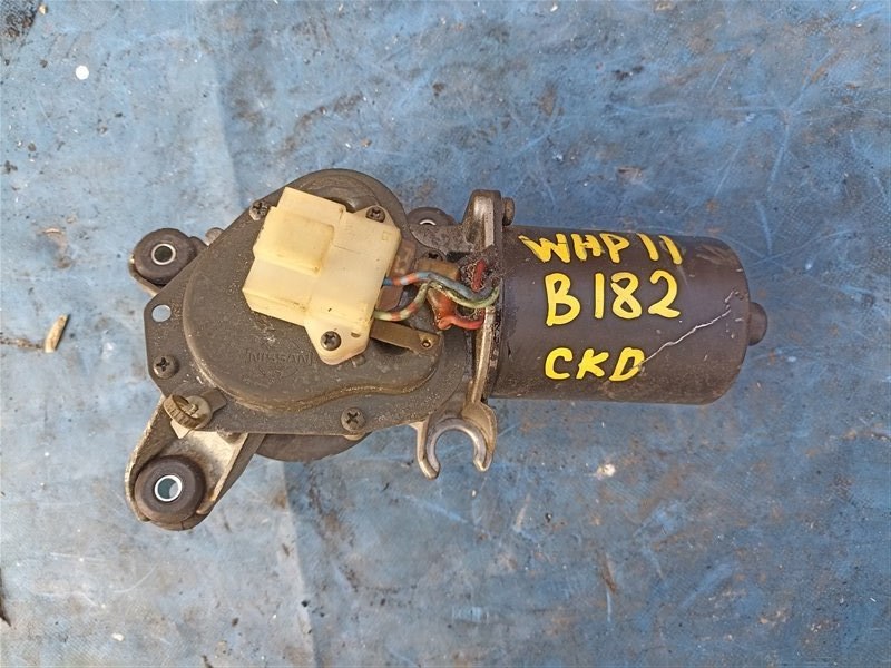 Мотор дворников NISSAN PRIMERA WHP11 задний (б/у)