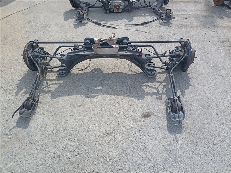 Балка Honda Legend KA9 C35A задняя (б/у)