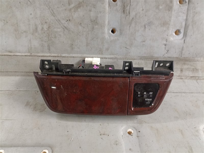 Пепельница Toyota Grand Hiace VCH10 (б/у)