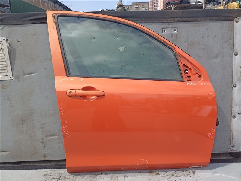 Дверь Mazda Demio DY3R передняя правая (б/у)