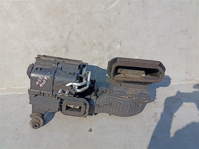 Печка Mitsubishi Grandis NA4W 4G69 (б/у)