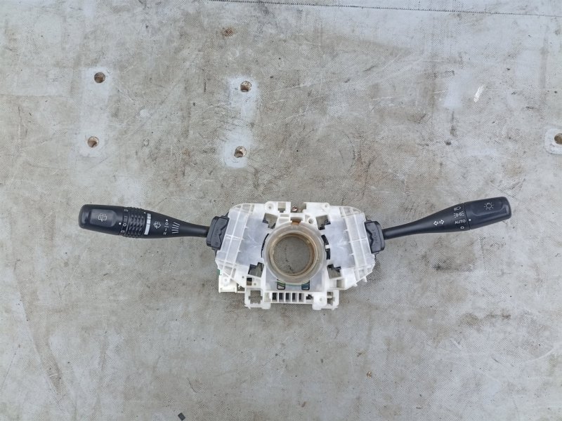 Блок подрулевых переключателей Mitsubishi Colt Z21A (б/у)