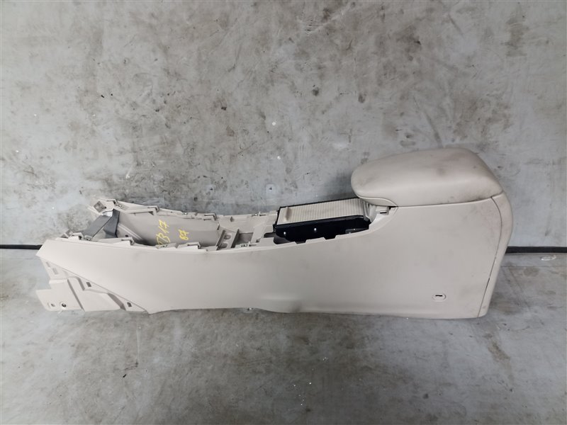 Бардачок между сиденьями Nissan Sylphy TB17 (б/у)