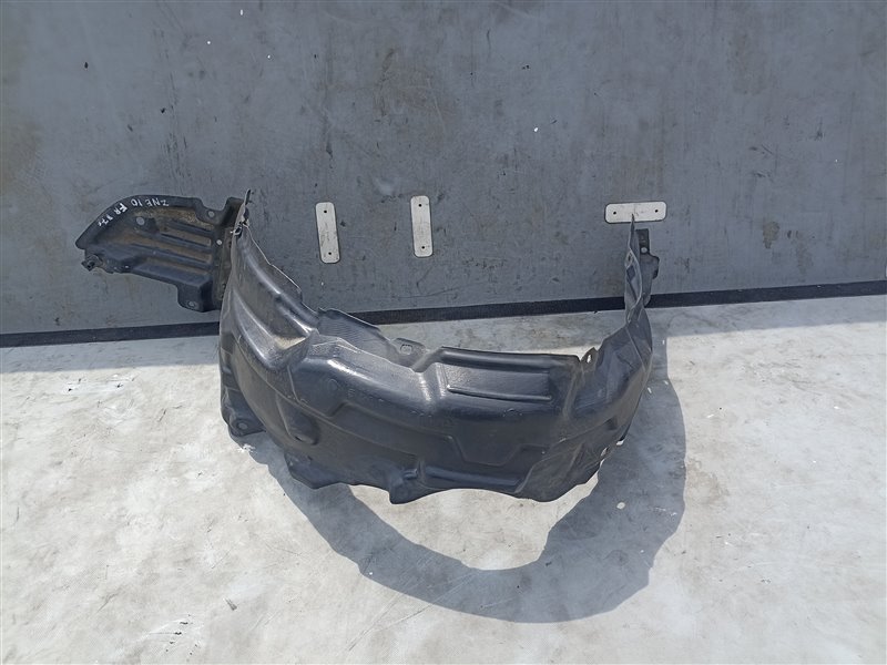 Подкрылок Toyota Wish ZNE10 передний правый (б/у)
