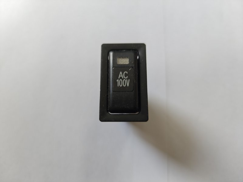 Кнопка ac 100v Toyota Grand Hiace VCH10 (б/у)