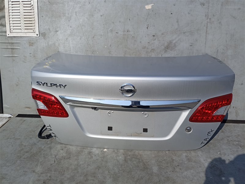 Крышка багажника Nissan Sylphy TB17 (б/у)