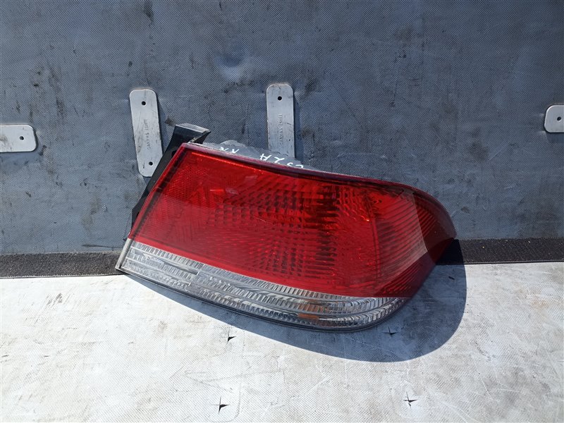 Стоп-сигнал MITSUBISHI LANCER CEDIA CS2A правый (б/у)