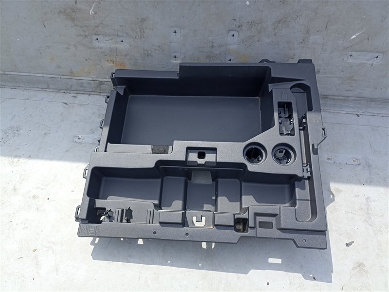 Ванна Lexus Nx350 TAZA25 (б/у) Ванна Lexus Nx350 TAZA25 (б/у)