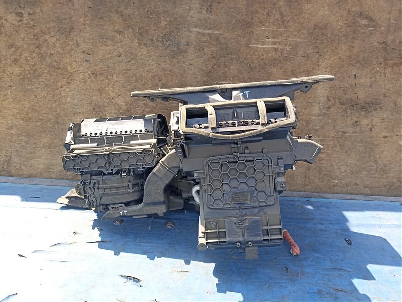 Печка Audi Tt FV3 (б/у) Печка Audi Tt FV3 (б/у)