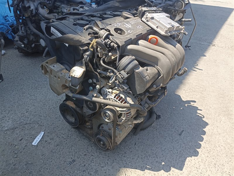Двигатель VOLKSWAGEN GOLF 5 1K1 BLX 021428 (б/у)
