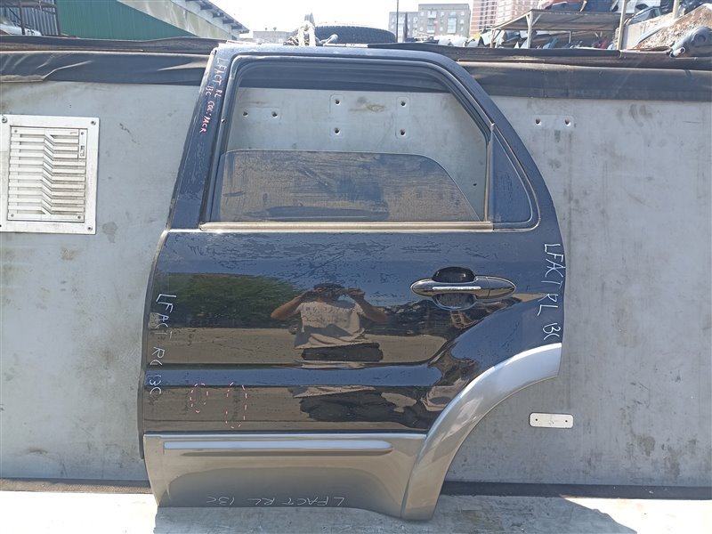 Дверь Ford Escape LFACT задняя левая (б/у)