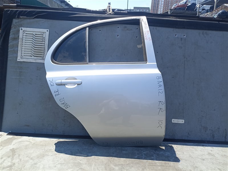 Дверь Nissan March AK12 задняя правая (б/у)