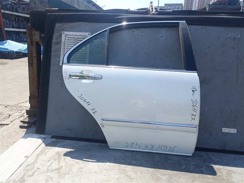 Дверь TOYOTA BREVIS JCG10 задняя правая (б/у)