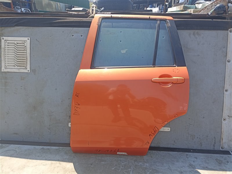 Дверь MAZDA DEMIO DY3R задняя левая (б/у)