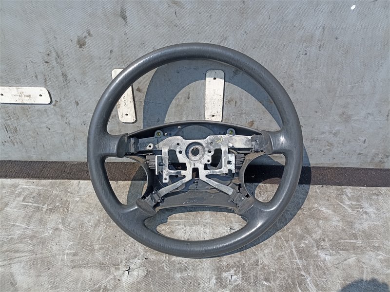 Руль Toyota Allex NZE121 (б/у)