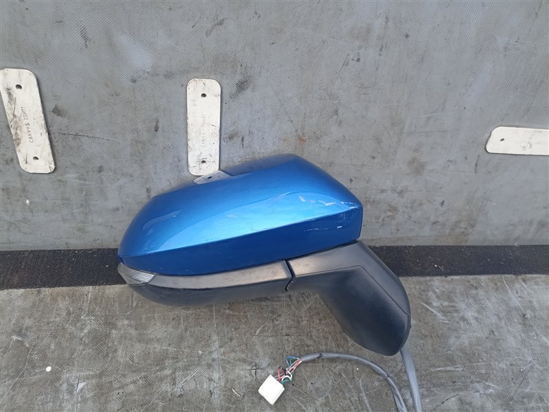 Зеркало TOYOTA SIENTA NCP175 правое (б/у)