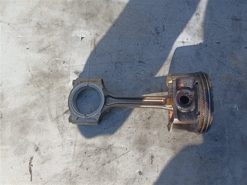 Поршень NISSAN DUALIS NJ10 MR20DE (б/у)