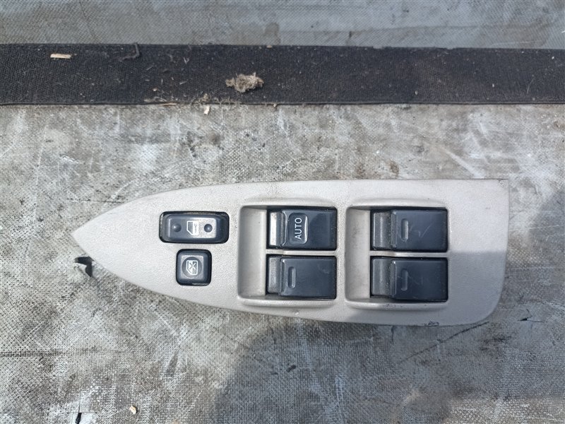 Блок управления стеклоподъемниками Toyota Corolla Spacio AE111 передний правый (б/у)