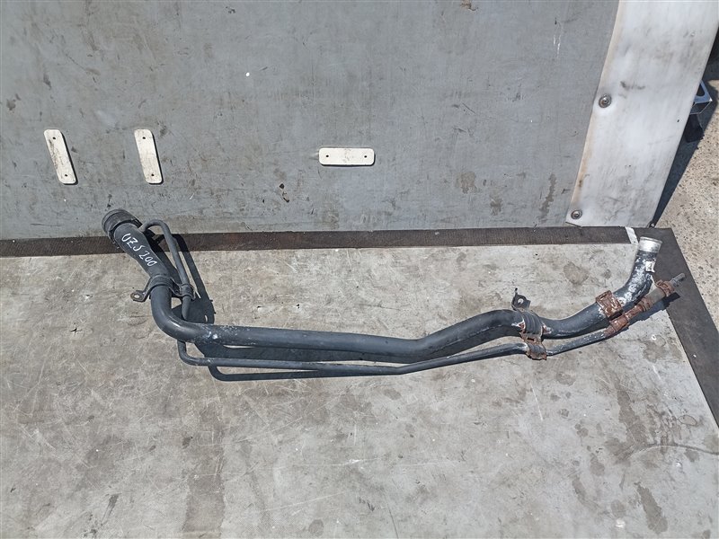Горловина топливного бака TOYOTA LAND CRUISER UZJ200 2UZ-FE (б/у)