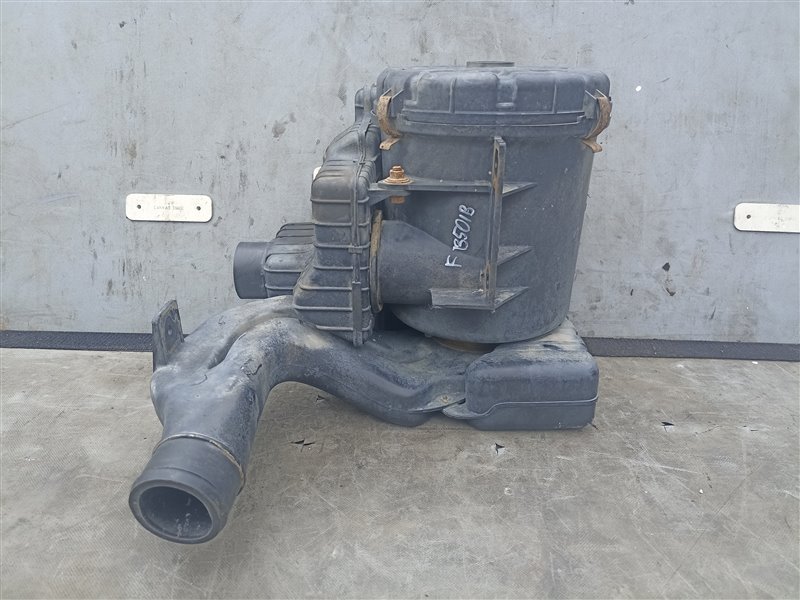Корпус воздушного фильтра MITSUBISHI CANTER FB501B 4M40 (б/у)