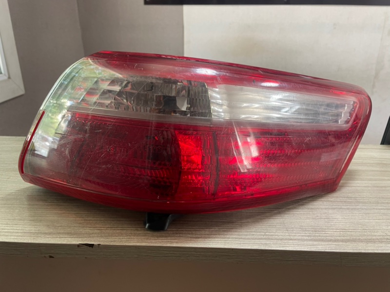 Стоп-сигнал TOYOTA CAMRY ACV40 правый (б/у)