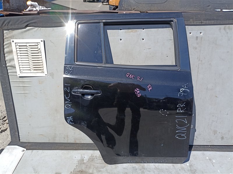 Дверь TOYOTA BB QNC20 задняя правая (б/у)