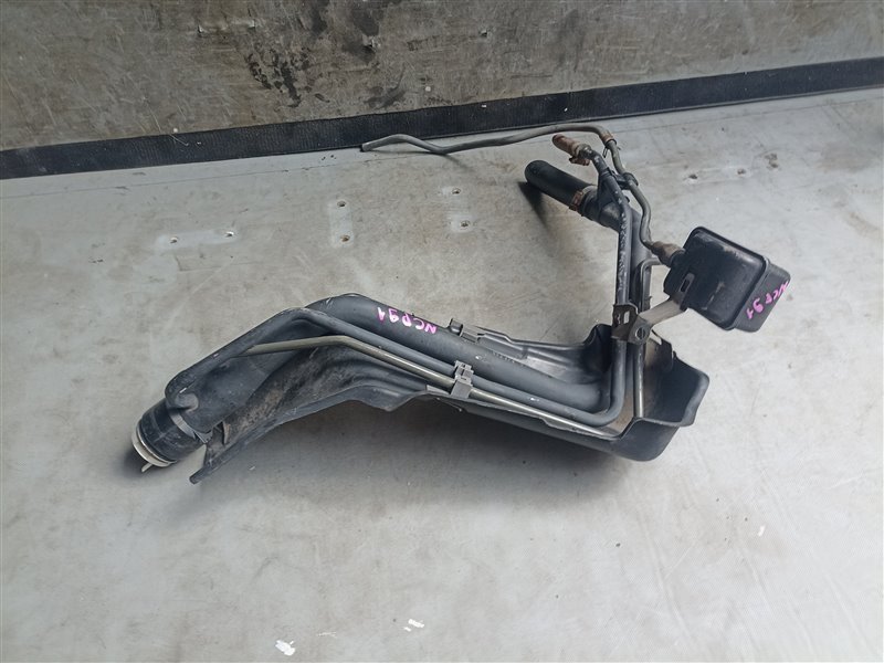 Горловина топливного бака TOYOTA VITZ NCP91 1NZ-FE (б/у)