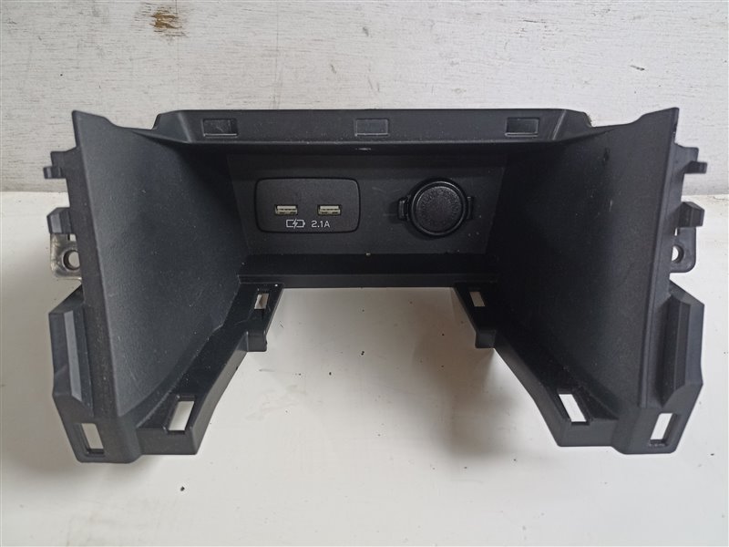 Вход usb SUBARU XV GTE (б/у) Вход usb SUBARU XV GTE (б/у)
