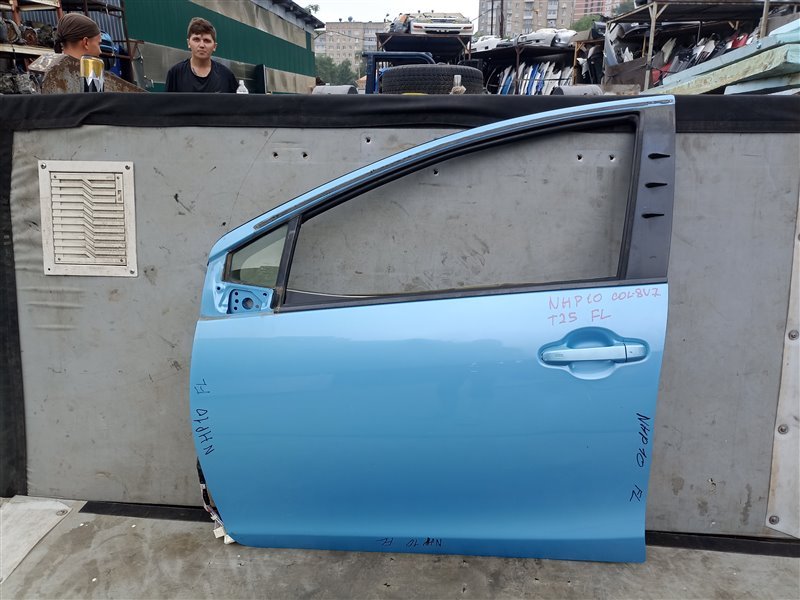 Дверь TOYOTA AQUA NHP10 передняя левая (б/у)