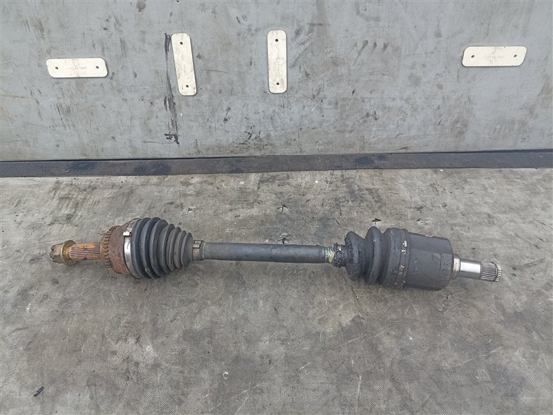 Привод MITSUBISHI DIAMANTE F31A 6G73 передний левый (б/у)