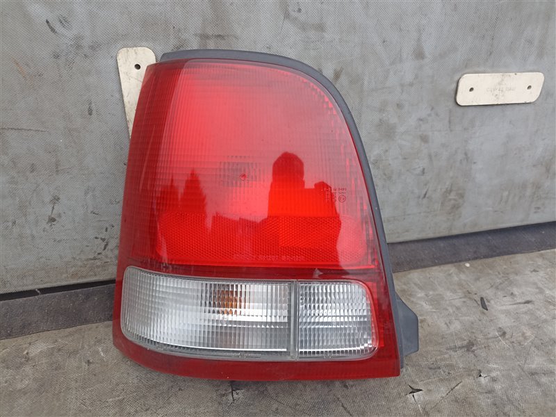 Стоп-сигнал HONDA LOGO GA3 левый (б/у)