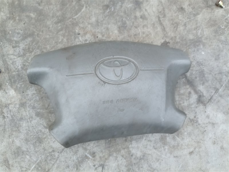 Airbag водительский TOYOTA MARK II QUALIS MCV20 (б/у)