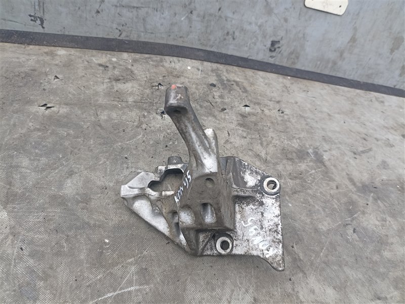 Кронштейн помпы TOYOTA LAND CRUISER PRADO KDJ90 1KD-FTV (б/у)