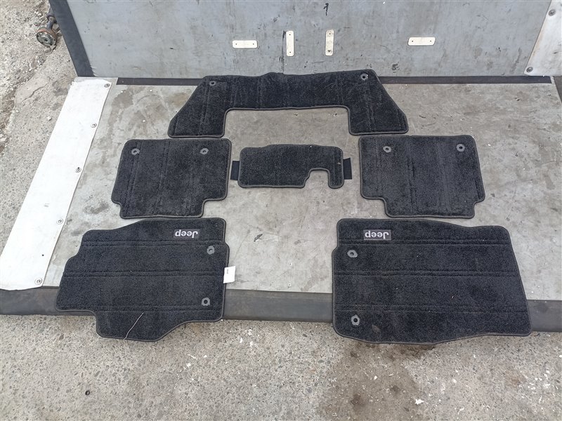 Коврики комплект JEEP GRAND CHEROKEE L WL ERC (б/у)