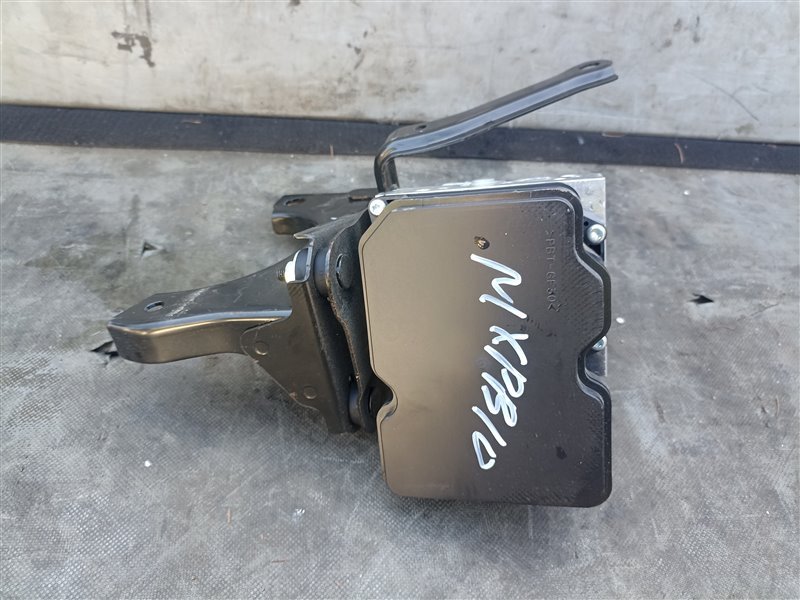 Блок abs TOYOTA YARIS CROSS MXPB10 M15A-FKS (б/у)