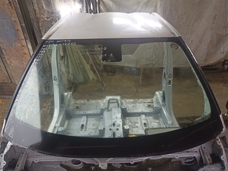 Лобовое стекло TOYOTA YARIS CROSS MXPB10 (б/у)