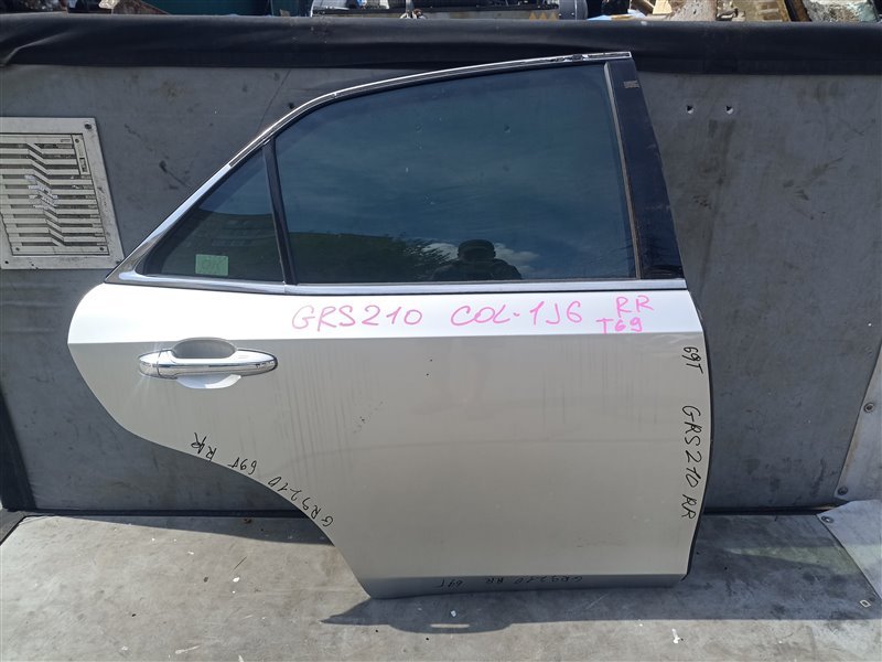 Дверь TOYOTA CROWN AWS210 задняя правая (б/у)