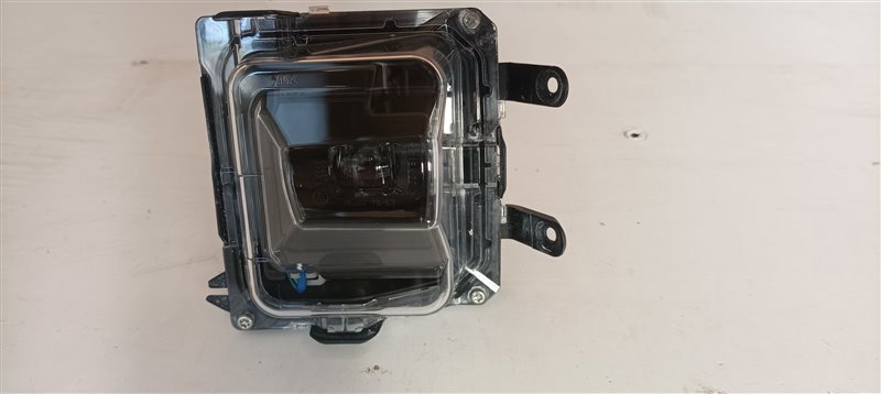 Туманка LEXUS NX350 TAZA25 T24A-FTS левая (б/у)