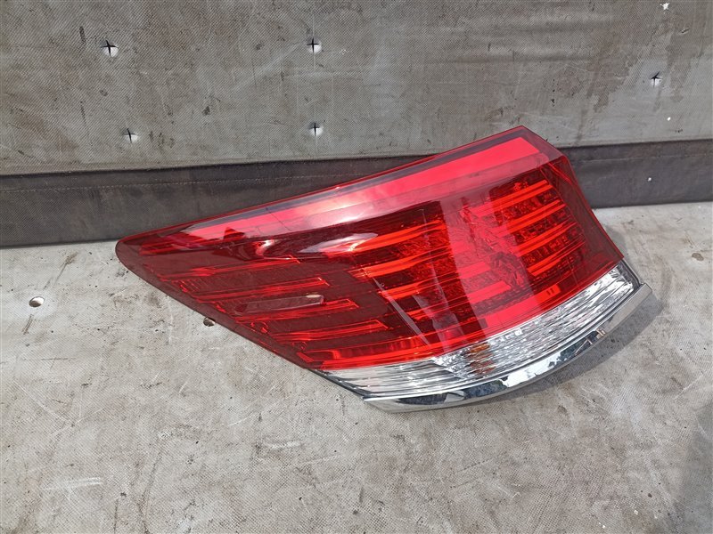 Стоп-сигнал TOYOTA CROWN GRS210 левый (б/у)