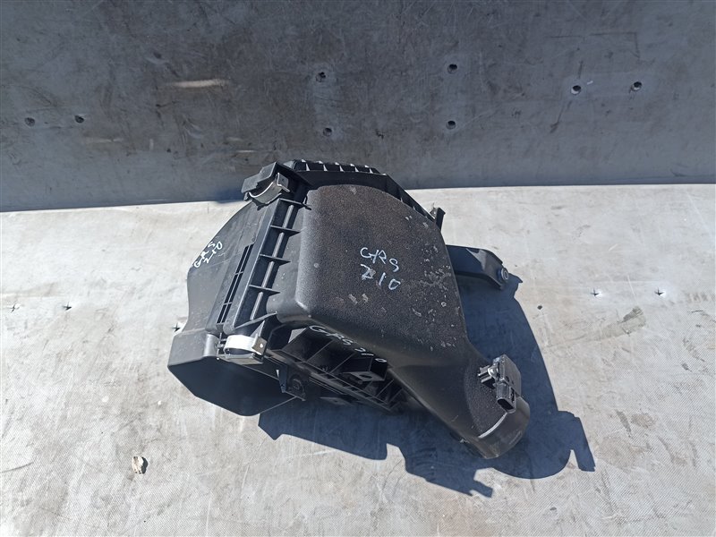 Корпус воздушного фильтра TOYOTA CROWN GRS210 4GR-FSE (б/у)
