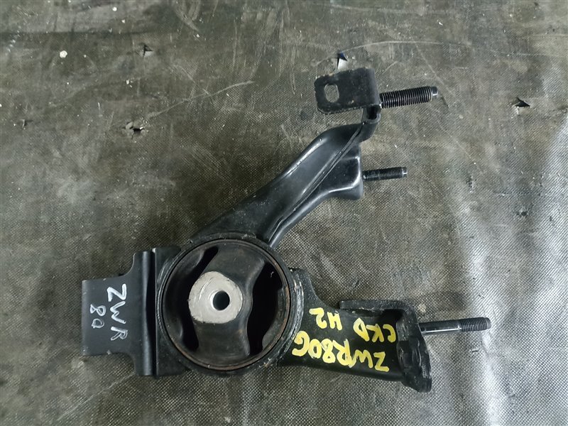 Подушка двигателя TOYOTA ESQUIRE ZWR80 2ZR-FXE задняя (б/у)