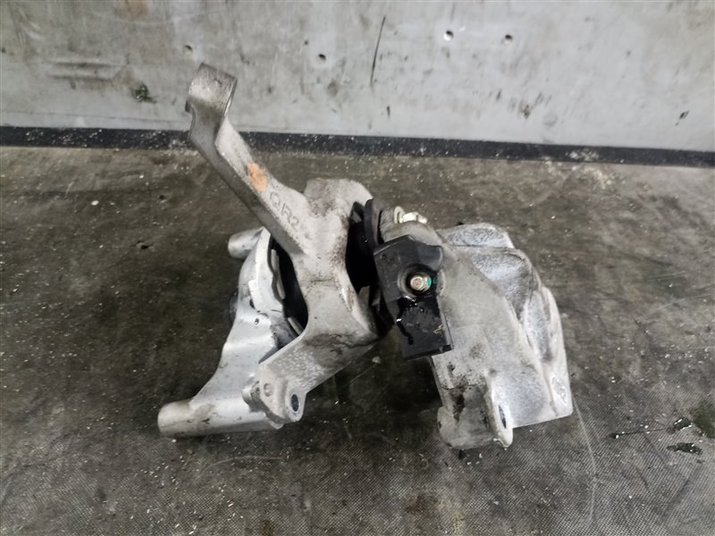 Подушка двигателя NISSAN TEANA L33 QR25DE правая (б/у)