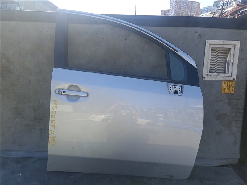 Дверь TOYOTA PASSO SETTE M502E передняя правая (б/у)